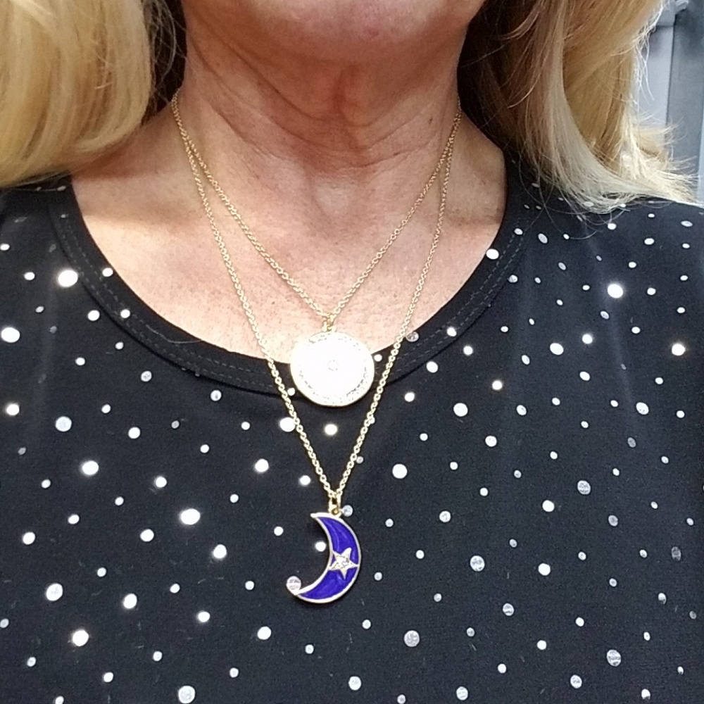 Gorgeous Moon and Stars necklace - Picture 2 of 5